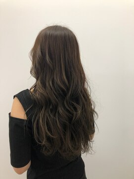 オリガミ トイロ(ORIGAMI TOIRO) グレージュカラーで大人スタイル