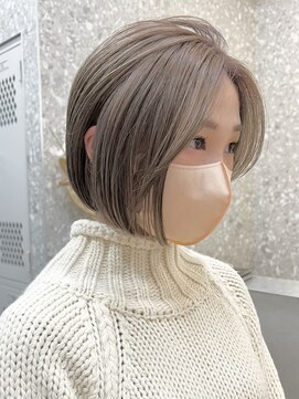 エリマ 調布(elima) ミルクティーベージュミニボブ前髪なしケアブリーチダブルカラー