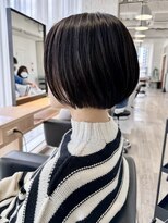 アーロン(aaron)&nbsp;【サロンワーク】ツヤのある丸みボブ。