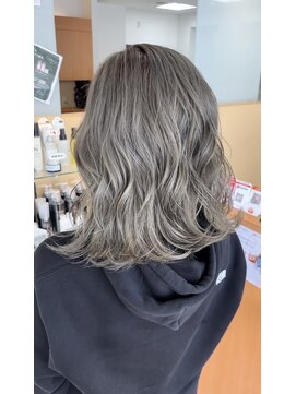 ヘアポジション 横手(HAIR Position) 透明感ブリーチカラー