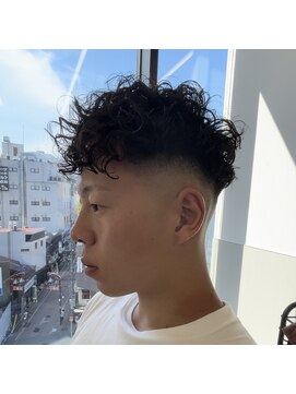 ゴウトゥデイシェアサロン 町田店(GO TODAY SHAiRE SALON) フェード×スペインカール【町田メンズカット】