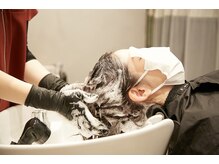 ヘアドレッサー バイ アトリエはるか 羽田空港店の雰囲気（ヘッドスパで身も心もリラックス♪）