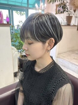 ベラ(Bella)の写真/顔周りのカットでこんなに変わる♪あなただけのオーダーメイドカットで周りと差がつくショートを提案◎