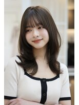 レイリー 原宿 表参道(Rayreee)&nbsp;くびれミディアム/レイヤー/ぱっつん前髪/小顔カット