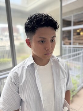 フロラクロマ 上通NEWS裏(FLORACHROMA) メンズパーマスタイル