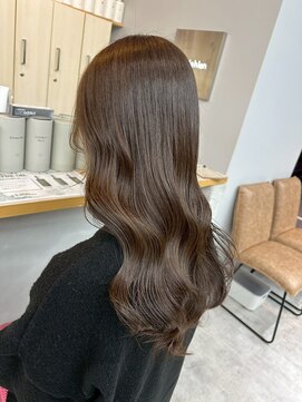 ヴェーレン(Wehlen) ショコラグレージュ　韓国風艶髪ロング　くびれ