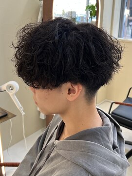 ラ ポルト ドゥ サワ(La Porte de SAWA) シャドウパーマ×メンズマッシュ