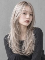 トリニティ(trinity)&nbsp;ブリーチ×髪質改善 ホワイトベージュ レイヤーカット豊見城