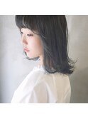 *光に包まれると柔らかく透ける暗髪グレー*