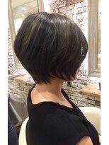 ローカス 花小金井南口店(LOCUS)&nbsp;グレイアッシュの前下がりショート