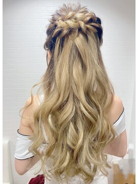 グランルッソ 岡山駅前(GRAN LUSSO) 華やかハーフアップ