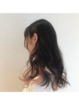 ノノリリ(NONORIRI) ナチュラルモードミディ×インナーピンク黒髪ゆるふわパーマ