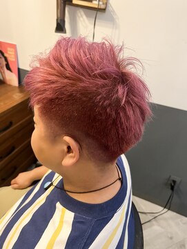 テオ(Teo) ピンクショートアップバング