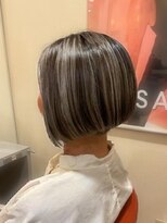 デサンジュ パリ 桑名(DESSANGE PARIS) 前下がりボブ×ハイライト
