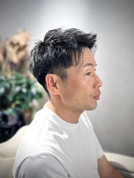 ウノプリールヴァモス(unopulir Vamos) 刈り上げツーブロックアップバングショート