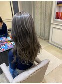 グレージュベースのハイライト◎