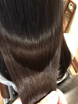 オハナ(ohana) 【ohana/表参道】秋色艶髪イルミナカラー×ネイビーグレージュ。