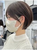 耳掛け丸みショートヘア