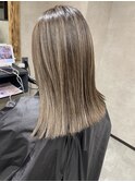 バレイヤージュ、ハイライト、レイヤーロング、グレーベージュ