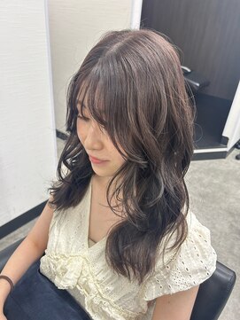 フース(Hus) くすみブラウン レイヤーカット