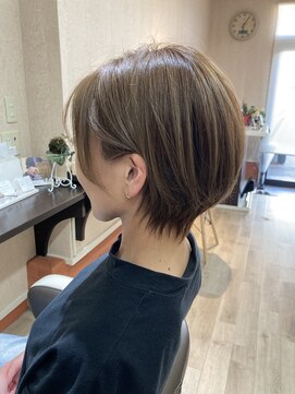 クオーレ(Cuore) くびれ丸みショート