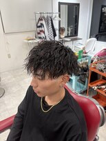 キューカンバー(CUCUMBER)&nbsp;縦落ち　ツイストスパイラルパーマ