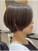 青山白髪ぼかしハイライトミディアムボブアッシュグレージュ50代