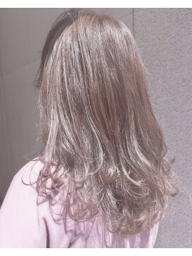 ヘアーアンドアトリエ マール(Hair&Atelier Marl) 【Marlアプリエカラー】ラベンダーアッシュのセミディスタイル