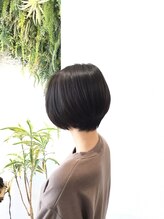 グリーンズ(Greens) 黒髪×ショートボブ/アッシュブラック/大人ショート