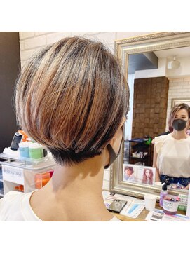 フラミューム 恵比寿(flammeum) ミヤザキスタイル　マスクの似合う刈り上げショート