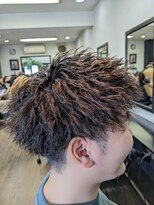 ヘッズ(HEADS)&nbsp;2ブロショートのツイストスタイル