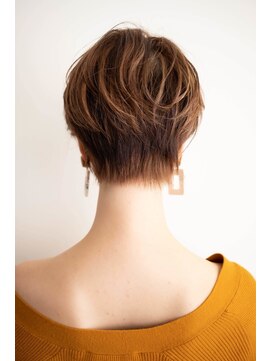 ムーア(MUA) ハンサムショート