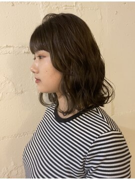 アンビエンテ(ambiente) 伸ばしかけヘア グレージュカラー【末友】