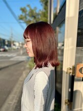 【la kutt zoneスタイリスト 牧野　映里】大人女性だけでなく幅広い年代から指示される牧野