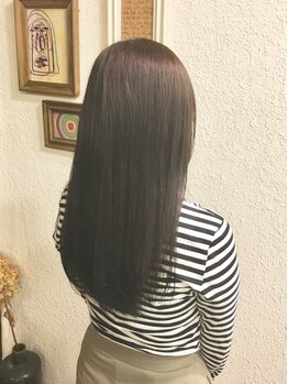 プレゼント ヘアー ワークス(Present hair works)の写真/髪の負担を最大限に考慮した自然界由来成分９３％の【ヴィラロドラ】カラーで潤艶の大人髪へ♪