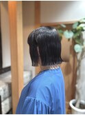 切りっぱなし風ミニボブ