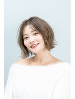 シェノン 赤羽店(CHAINON)&nbsp;センターパート外はねボブルフ透明感グレージュブリーチ1回赤羽