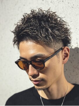 アース 天満橋店(HAIR & MAKE EARTH) 冬◎30代40代刈り上げフェード×ワイルドパーマ