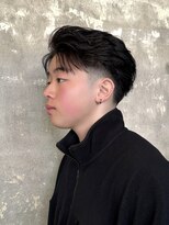 メンズ ドミ(DOMI)&nbsp;センターパート＋ローフェード
