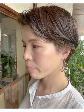 シークヘアー(Chic hair) フェイスフレーミングショートヘア
