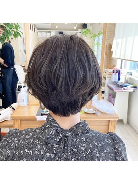 ハル(Hal.) オリーブグレージュ×ショート