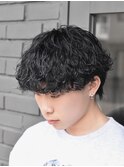 波巻きスパイラルパーマ刈り上げ無しマッシュ
