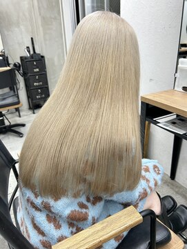 キラ 原宿(KILLA) ブリーチ/レイヤーカット/こなれミディ/韓国/ダブルカラー/原宿