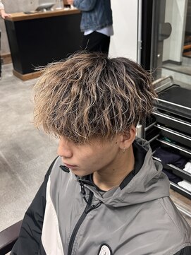 イーラ(era) マッシュツイスパメンズパーマハイトーン