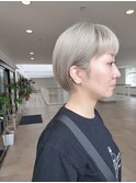 ハイトーンの丸みショートボブ/ショートカット/ショートボブ
