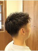 ツーブロック×テーパーフェード 上品なツーブロックスタイル