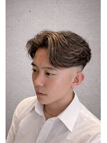 ワンワンオー バーバーショップ 長浜店(@110 BARBER SHOP)&nbsp;ハイトーン × フェードで創る、唯一無二の存在感