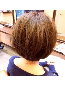 フロード(FLOAD) 束感ボブ