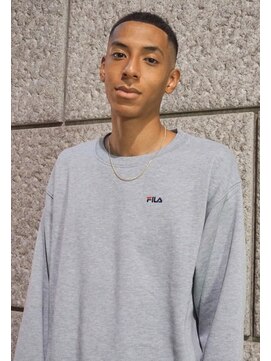 フランクスバーバー アンド ビアークラブ(FRANK'S BARBER and BEER CLUB) サイドグラデーションスキンフェードカットオシャレボウズ