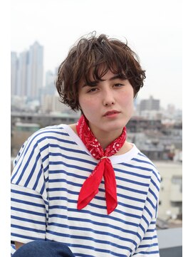 シアン(CYAN) 大人可愛い無造作カールショートスタイル